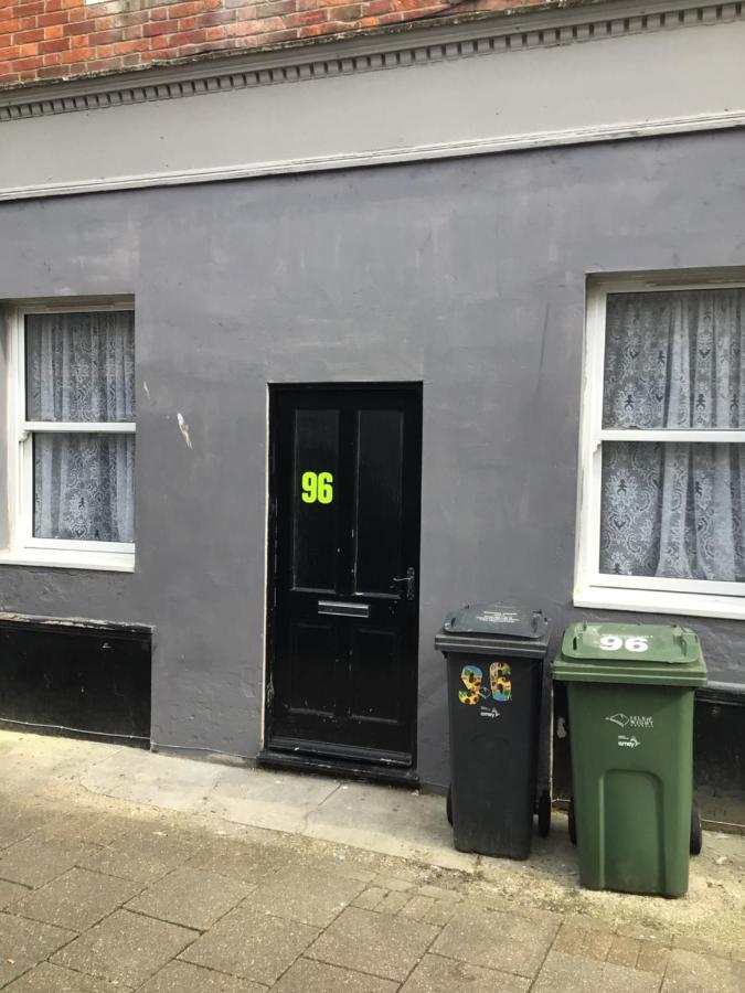 96 High Street Apartment Ryde  Bagian luar foto